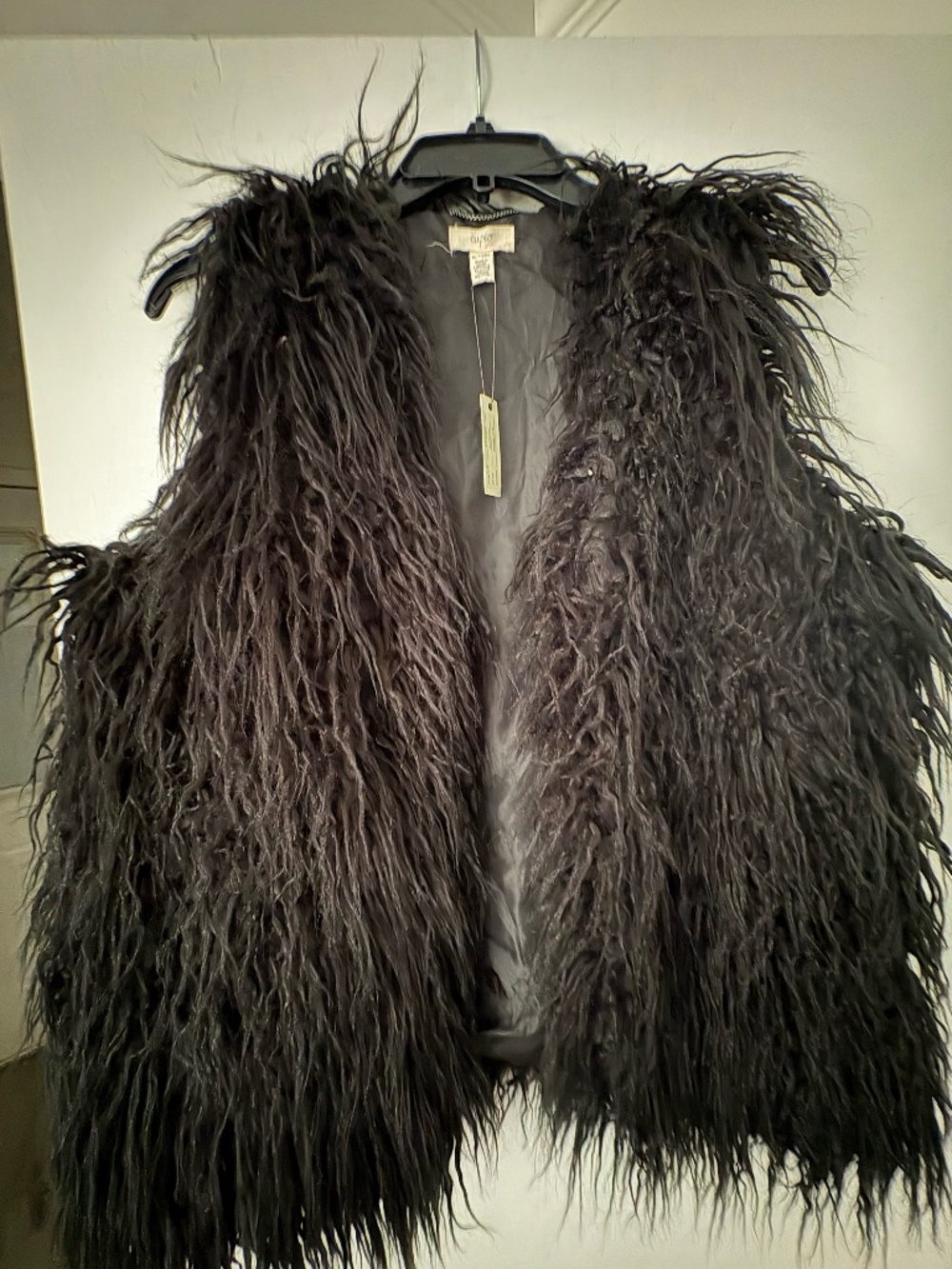 Cupid Blush Black Faux Fur Shag Vest Women’s Size XL NWT